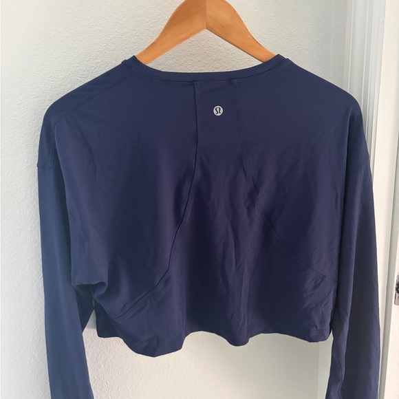 Lululemon Athletica Deep Blue Crop Top - Picture 2 of 5